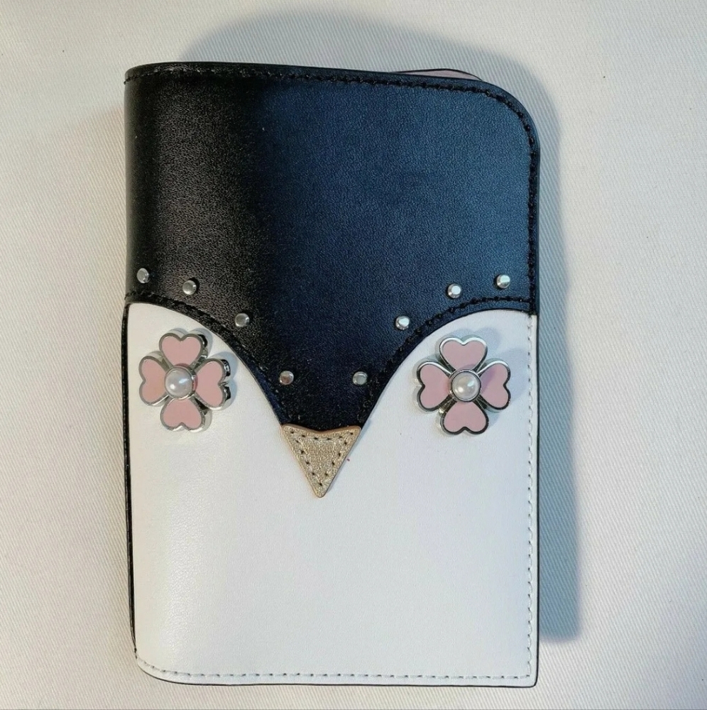 EUC Kate Spade NY Frosty Penguin Black White Passport
